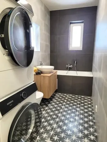 Prodej bytu 3+kk, Stěžery, Zámecká, 64 m2