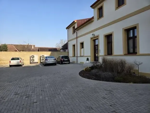 Prodej bytu 3+kk, Stěžery, Zámecká, 64 m2