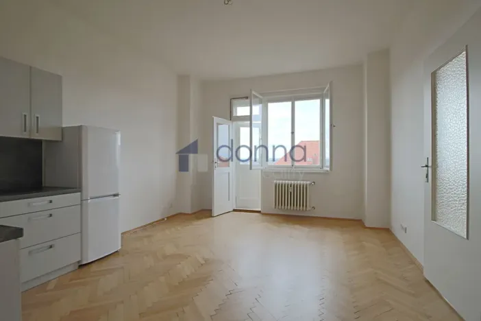 Pronájem bytu 2+kk, Praha - Vinohrady, Šrobárova, 68 m2