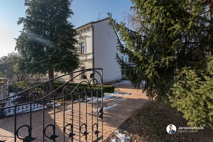 Prodej ubytování, Lázně Bělohrad, Lázeňská, 529 m2