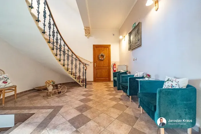 Prodej ubytování, Lázně Bělohrad, Lázeňská, 529 m2