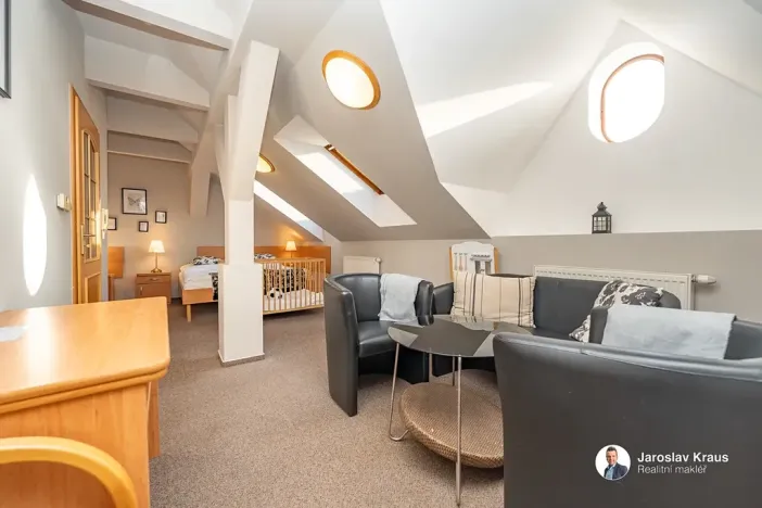 Prodej ubytování, Lázně Bělohrad, Lázeňská, 529 m2