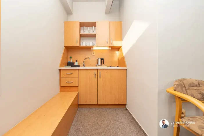 Prodej vícegeneračního domu, Lázně Bělohrad, Lázeňská, 529 m2