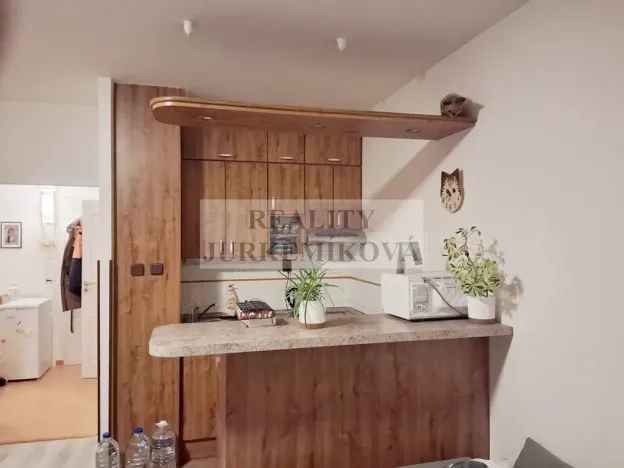 Pronájem bytu 2+kk, Praha - Modřany, Urbánkova, 49 m2