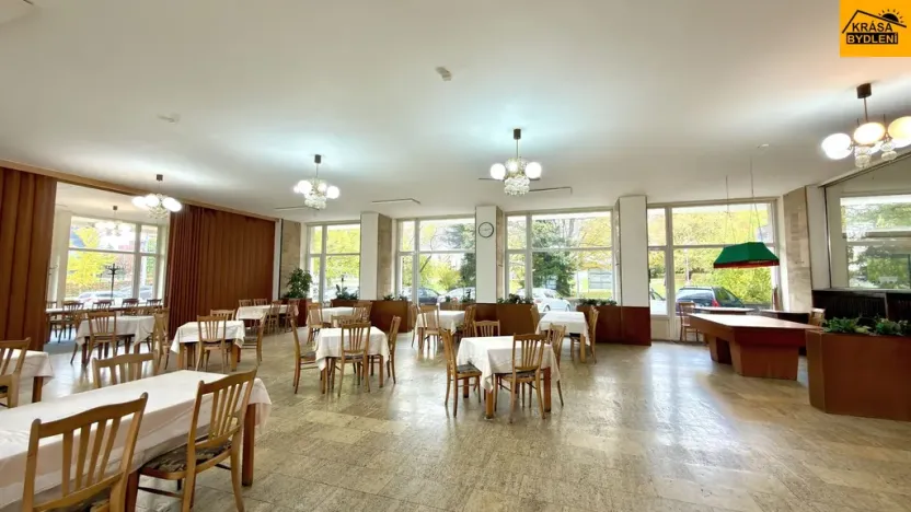 Prodej restaurace, Olomouc - Neředín, 730 m2