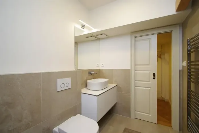 Pronájem atypického bytu, Praha - Nové Město, Bolzanova, 199 m2