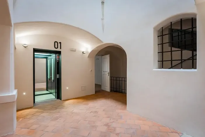 Pronájem bytu 2+kk, Praha - Malá Strana, Vlašská, 94 m2