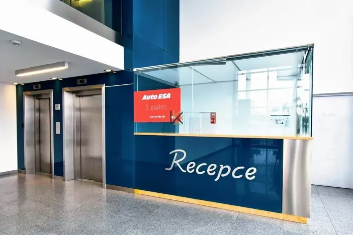 Pronájem kanceláře, Praha - Štěrboholy, Nákupní, 674 m2