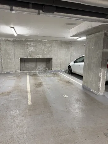 Pronájem garážového stání, Praha - Záběhlice, Podle náhonu, 18 m2