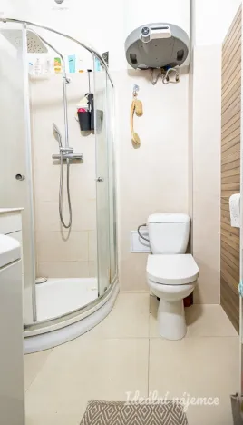 Pronájem bytu 2+kk, Praha - Karlín, Březinova, 50 m2