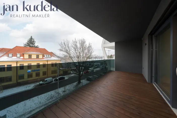 Pronájem bytu 3+kk, Brno, Komárovská, 75 m2