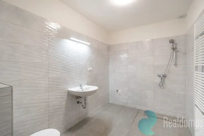 Prodej komerční nemovitosti, Mladá Vožice, Souhradí, 1325 m2