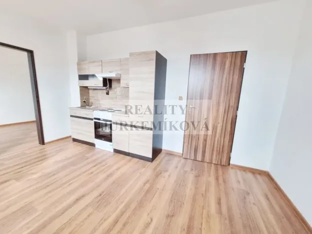 Pronájem bytu 2+kk, Sudoměřice u Bechyně, 42 m2