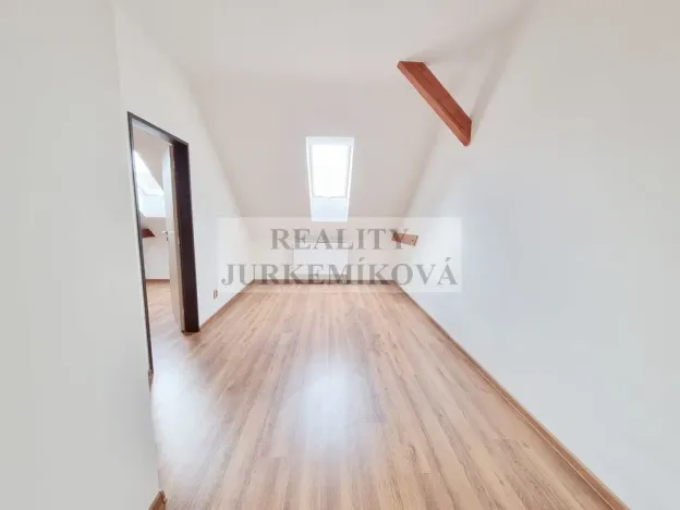 Pronájem bytu 2+kk, Sudoměřice u Bechyně, 42 m2