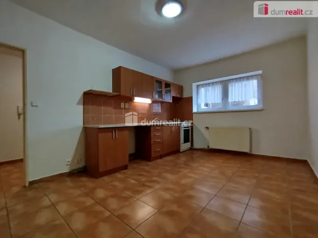 Pronájem bytu 2+1, Cheb, Hálkova, 52 m2