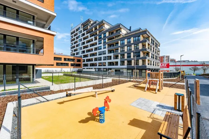 Pronájem bytu 1+kk, Praha - Hloubětín, 33 m2