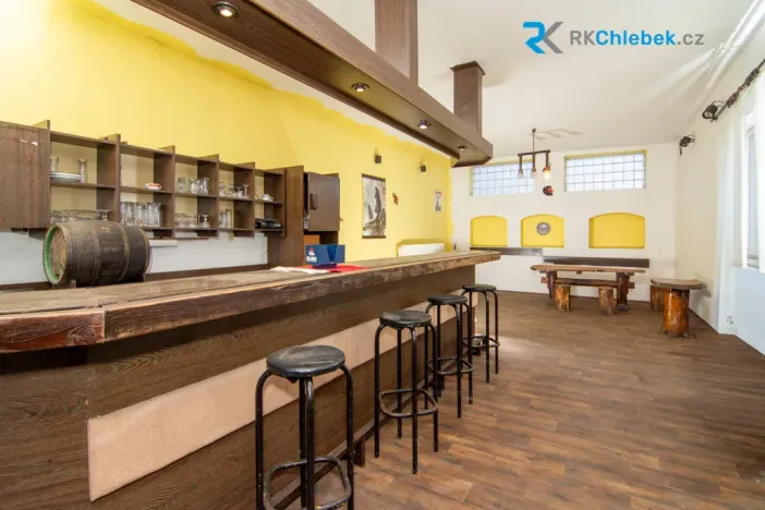 Prodej restaurace, Daskabát, 950 m2