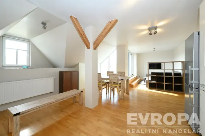 Pronájem bytu 2+kk, Praha - Podolí, Nedvědovo náměstí, 105 m2