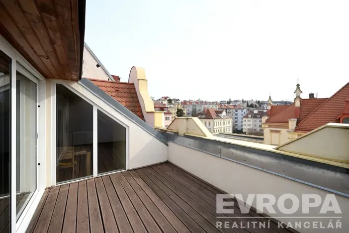 Pronájem bytu 2+kk, Praha - Podolí, Nedvědovo náměstí, 105 m2