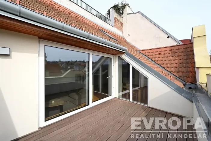 Pronájem bytu 2+kk, Praha - Podolí, Nedvědovo náměstí, 105 m2