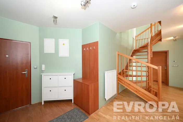 Pronájem bytu 2+kk, Praha - Podolí, Nedvědovo náměstí, 105 m2