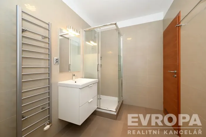 Pronájem bytu 2+kk, Praha - Podolí, Nedvědovo náměstí, 105 m2