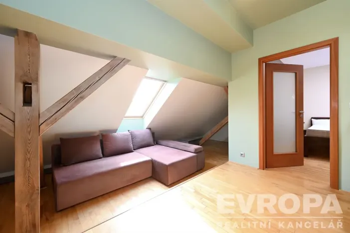 Pronájem bytu 2+kk, Praha - Podolí, Nedvědovo náměstí, 105 m2