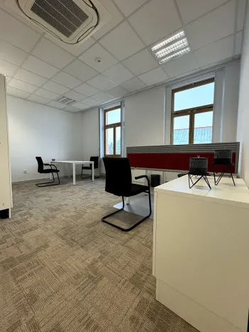 Pronájem kanceláře, Cheb, Obrněné brigády, 29 m2