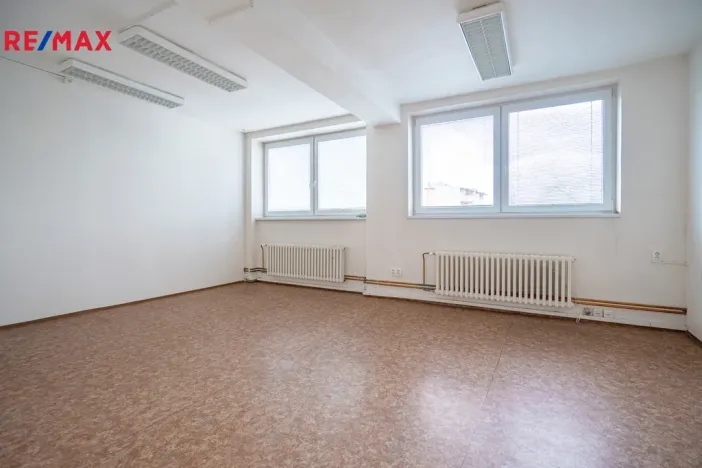 Pronájem kanceláře, Brno, Selská, 66 m2