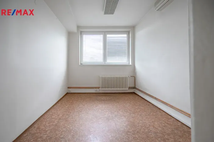 Pronájem kanceláře, Brno, Selská, 66 m2