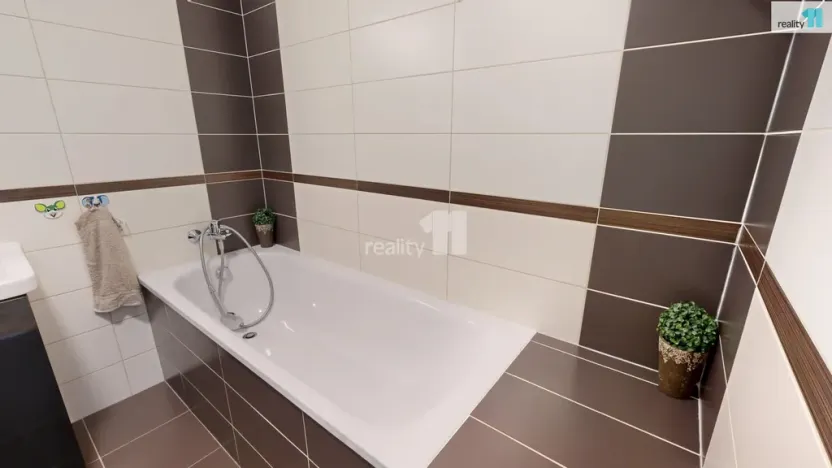 Prodej bytu 4+kk, Dolní Břežany - Lhota, K Břežanům, 87 m2