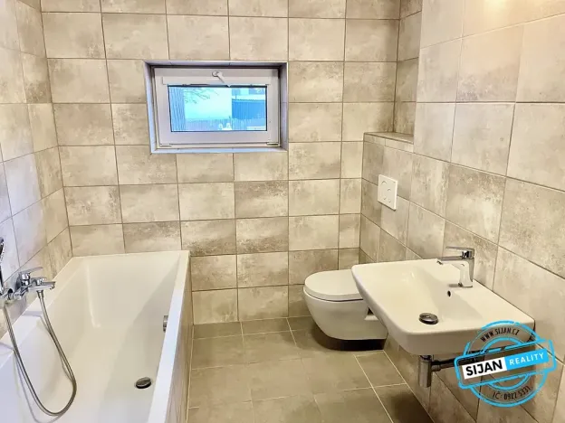 Pronájem bytu 3+kk, Opava, Okruhy, 87 m2