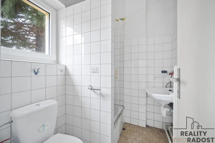 Pronájem obchodního prostoru, Řečany nad Labem, 1. máje, 25 m2