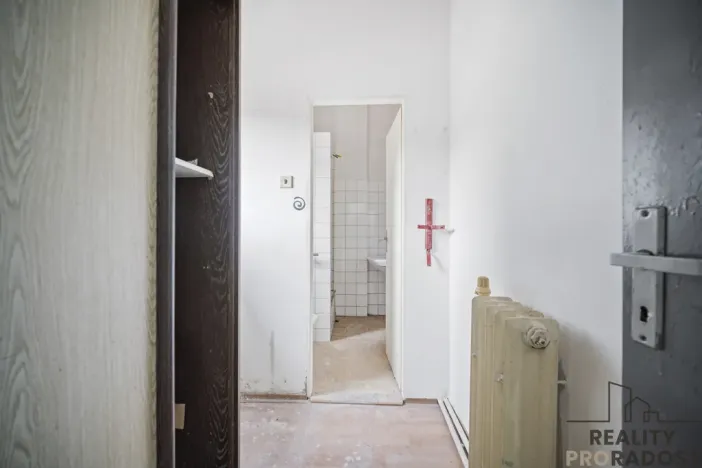 Pronájem obchodního prostoru, Řečany nad Labem, 1. máje, 25 m2