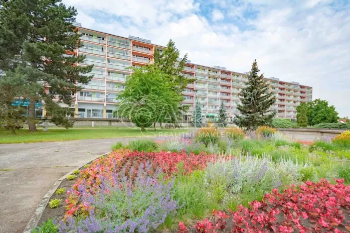 Prodej bytu 3+1, Neratovice, nám. Republiky, 78 m2