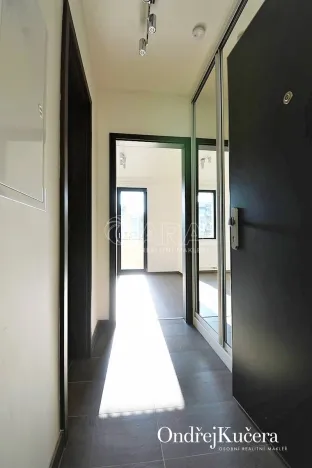 Pronájem bytu 1+kk, Praha - Jinonice, Barvitiova, 38 m2