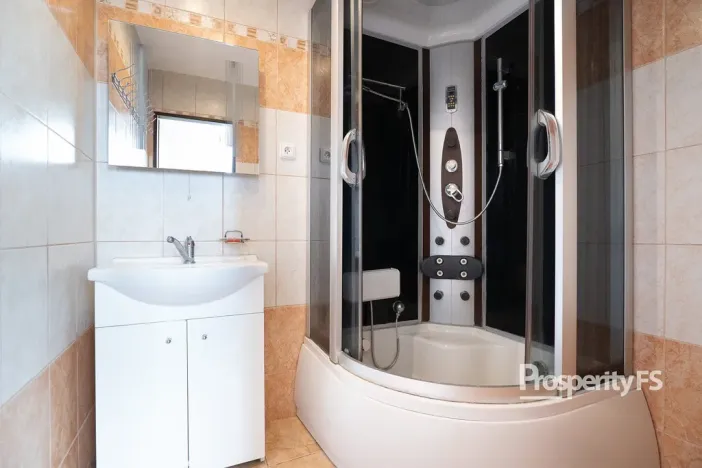 Prodej bytu 2+1, Louny, Kosmonautů, 67 m2