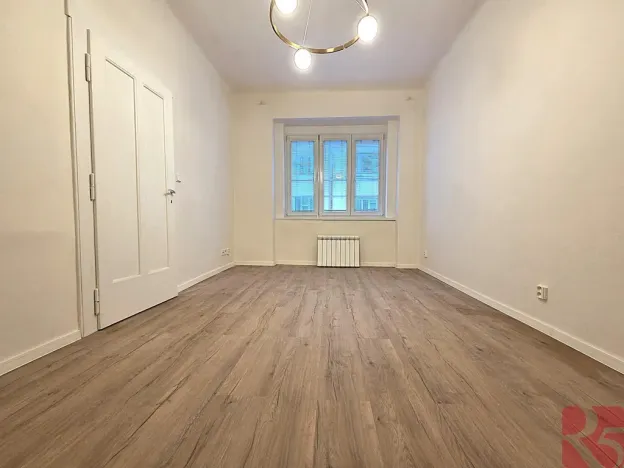 Pronájem bytu 3+kk, Praha - Holešovice, Poupětova, 60 m2