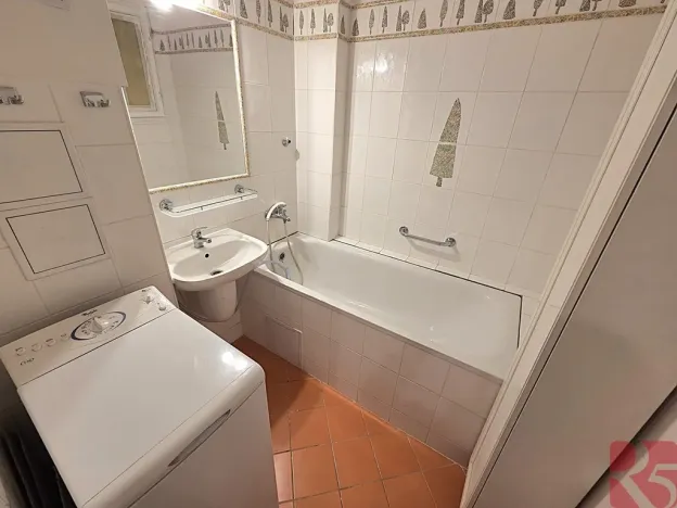 Pronájem bytu 3+kk, Praha - Holešovice, Poupětova, 60 m2