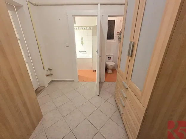 Pronájem bytu 3+kk, Praha - Holešovice, Poupětova, 60 m2