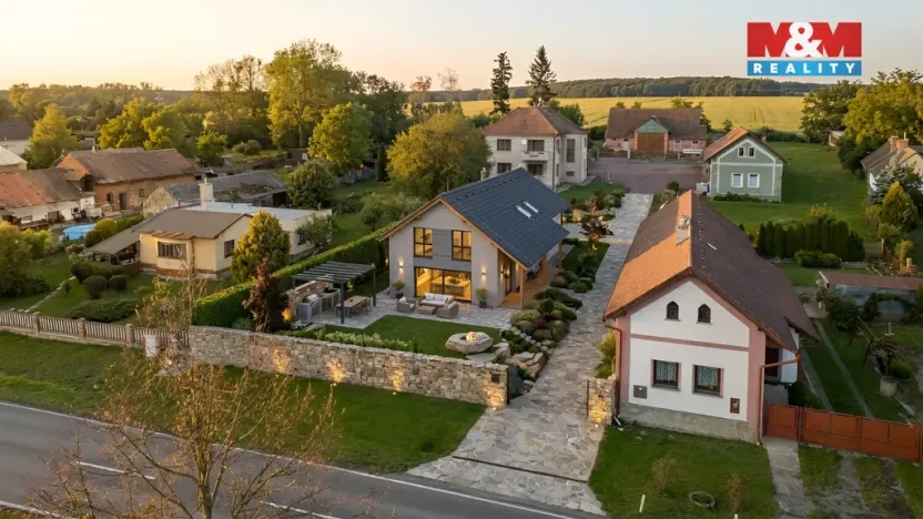 Prodej rodinného domu, Nechanice - Staré Nechanice, 287 m2