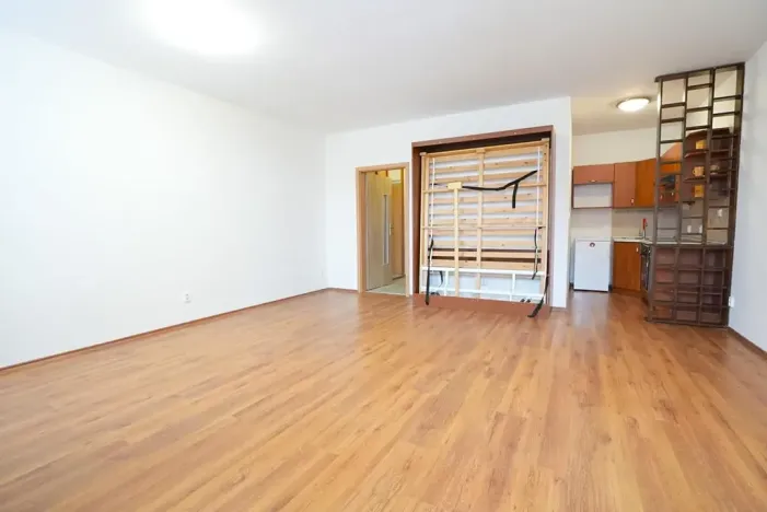 Pronájem bytu 1+kk, Beroun, U Židovského hřbitova, 41 m2