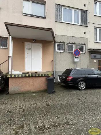 Pronájem obchodního prostoru, Kroměříž, Tovačovského, 101 m2