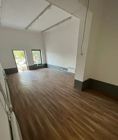 Prodej výrobních prostor, Praha - Horní Počernice, Komárovská, 210 m2