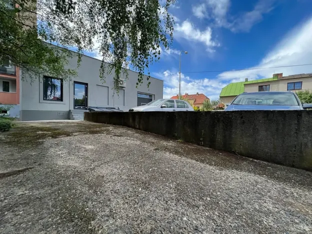 Pronájem skladu, Praha - Horní Počernice, Komárovská, 210 m2