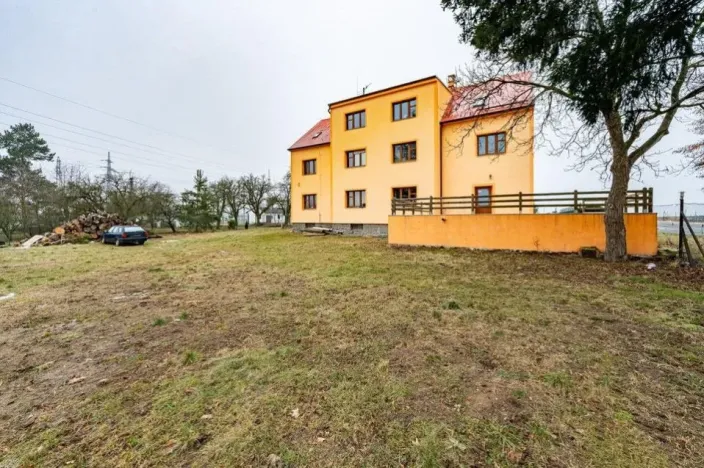 Prodej komerční nemovitosti, Lety, 550 m2