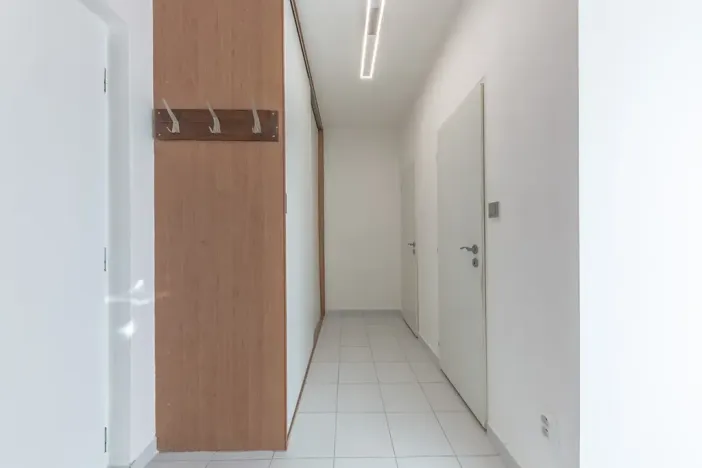 Pronájem bytu 1+1, Praha - Záběhlice, Sasanková, 36 m2