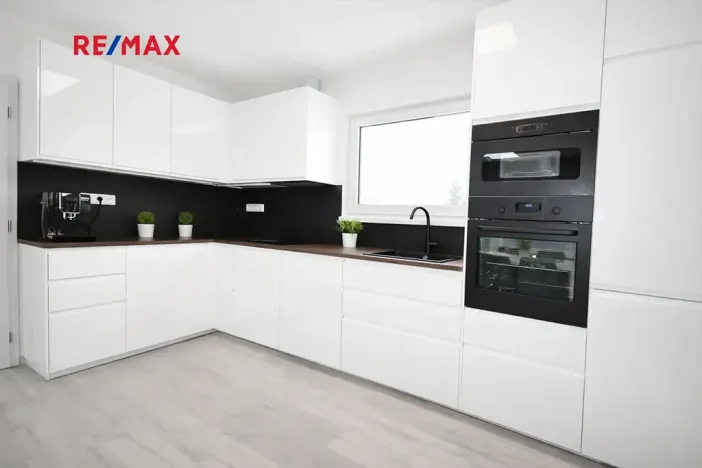 Prodej rodinného domu, Dobrovíz, 61 m2