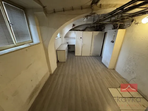 Pronájem komerční nemovitosti, Pelhřimov, Svatovítské náměstí, 144 m2