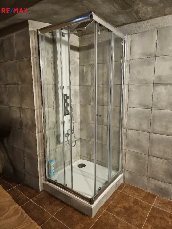 Prodej chalupy, Stráž nad Ohří - Srní, 300 m2